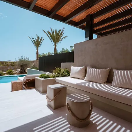 Noir Mykonos *