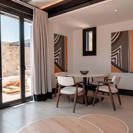 Noir Mykonos *
