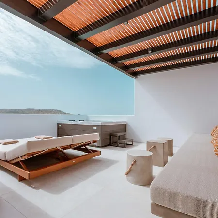 Noir Mykonos *